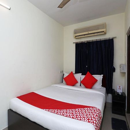 Oyo 13906 Vinita Inn Santragachi ภายนอก รูปภาพ