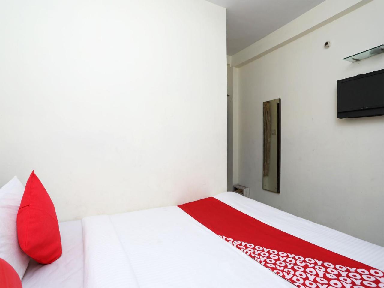 Oyo 13906 Vinita Inn Santragachi ภายนอก รูปภาพ