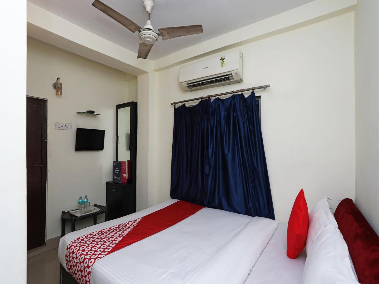 Oyo 13906 Vinita Inn Santragachi ภายนอก รูปภาพ